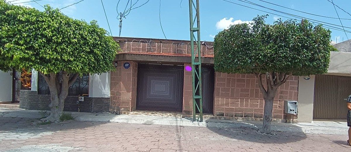 Casa de una Planta en Venta Zona Centro, foto 1 de 17