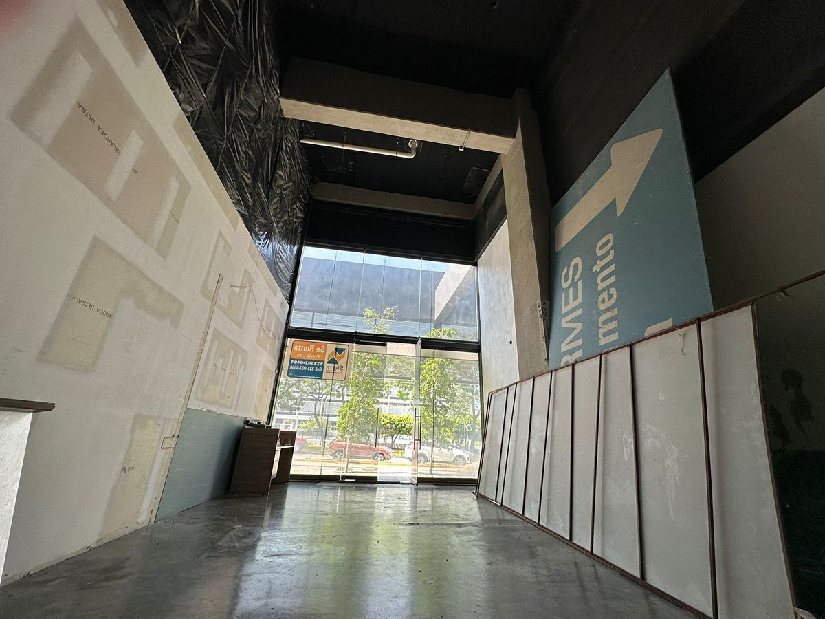 Retail Space in Jardines del Bosque Norte, Guadalajara, photo 3 of 7