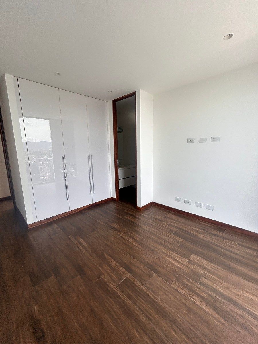 Apartamento en 10, Guatemala, foto 18 de 27