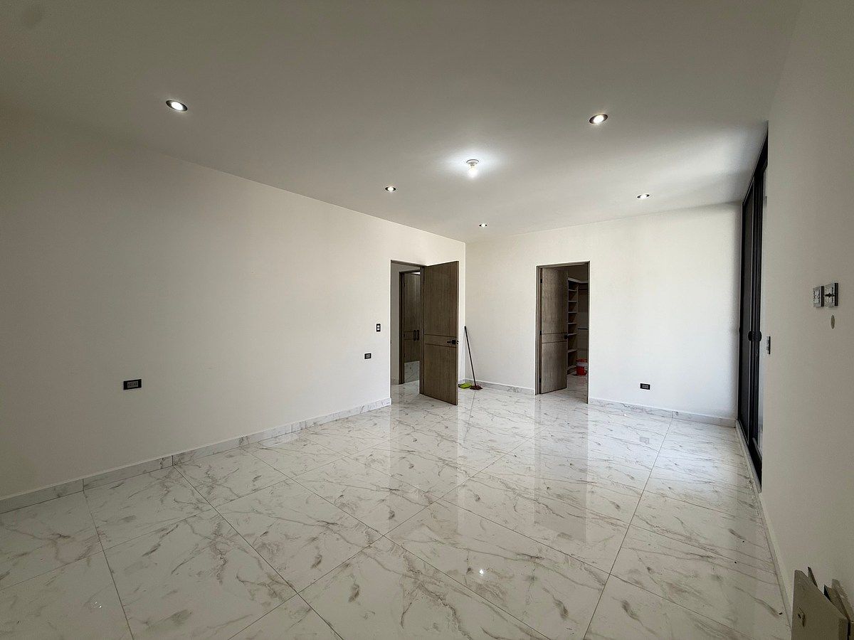 Casa em Amorada Privada Residencial, Santiago, foto 3 de 16