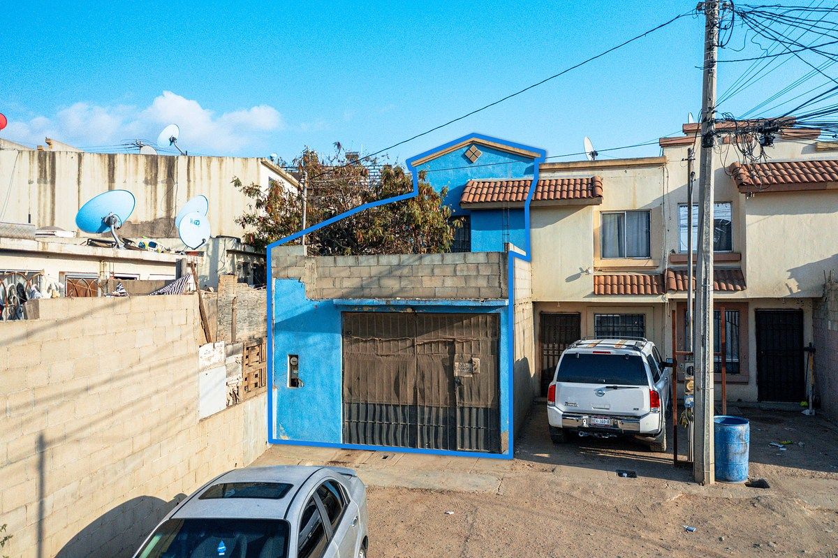 HOUSE FOR SALE IN VILLAS DEL CAMPO TIJUANA - foto 2