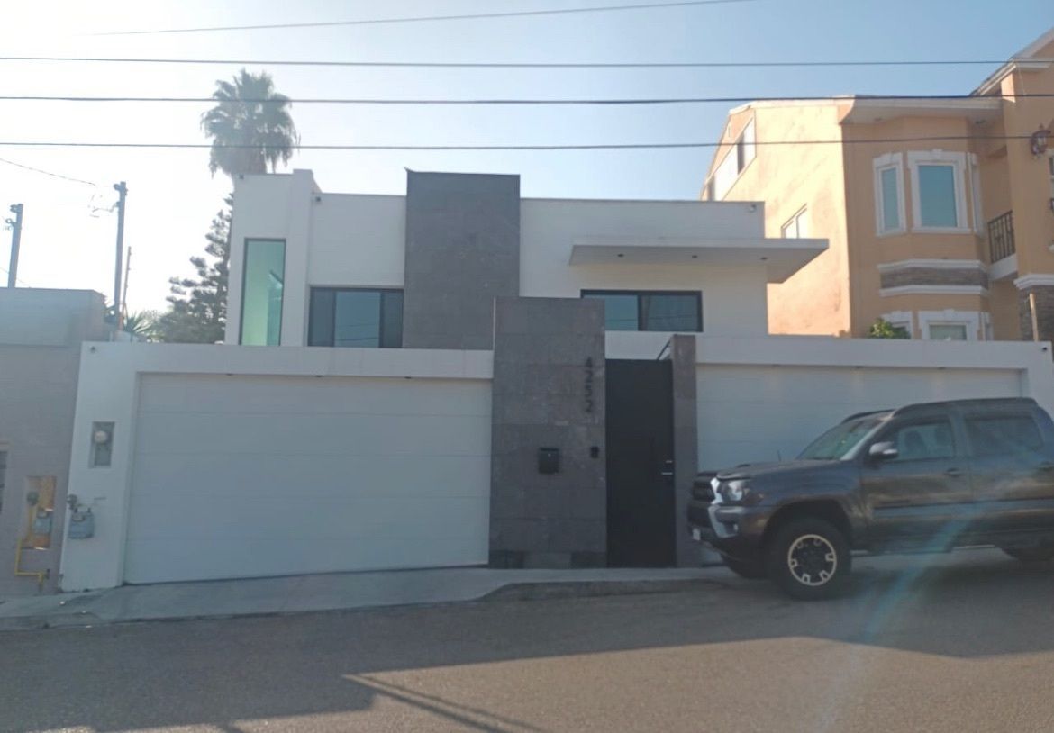 Amplia residencia en venta en Zona Dorada, Chapultepec, photo 1 of 14