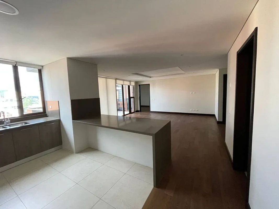 Apartamento en Alquiler Zona 14 - Image 3