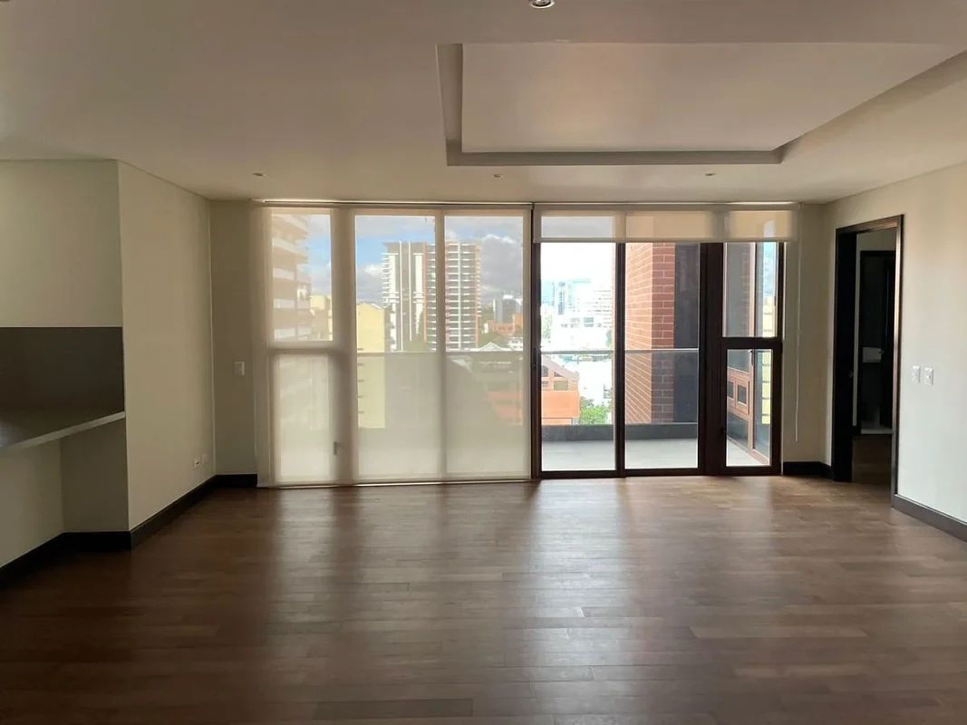 Apartamento en Alquiler Zona 14 - Image 4