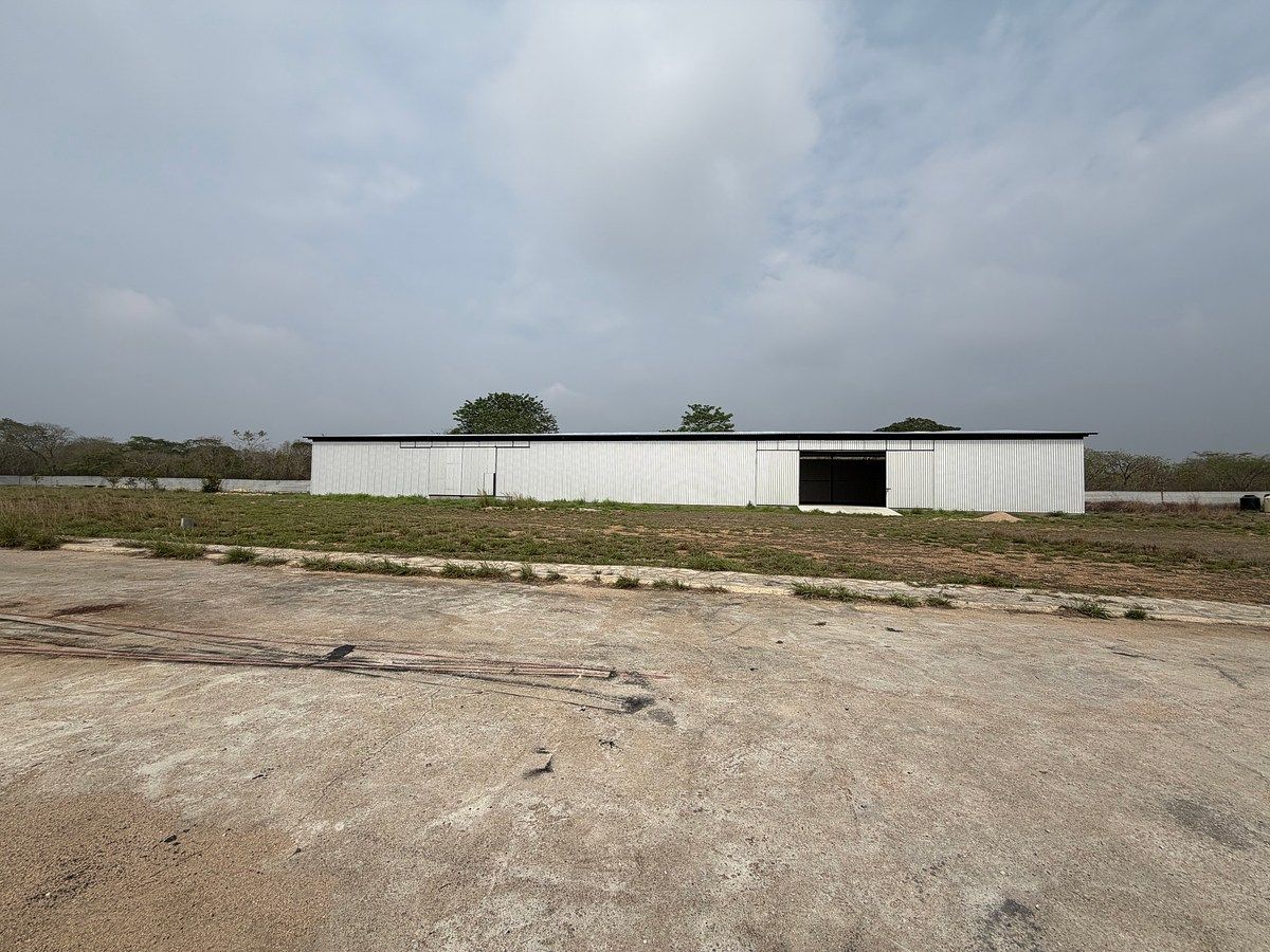 Commercial Storage Unit in Berriozabal Centro, Berriozábal, photo 2 of 3