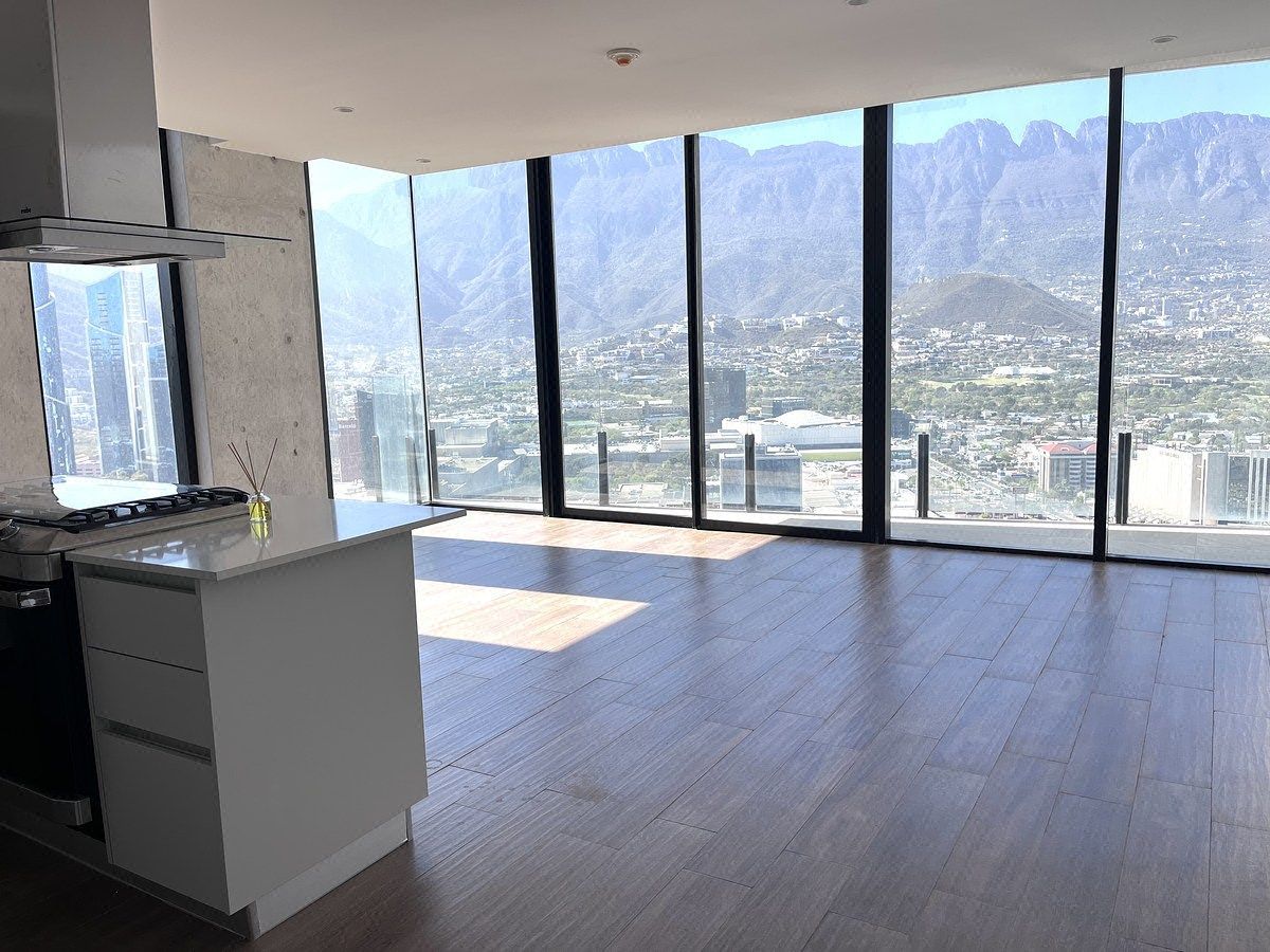 Apartment in Zona Loma Larga Oriente, San Pedro Garza García, photo 2 of 17