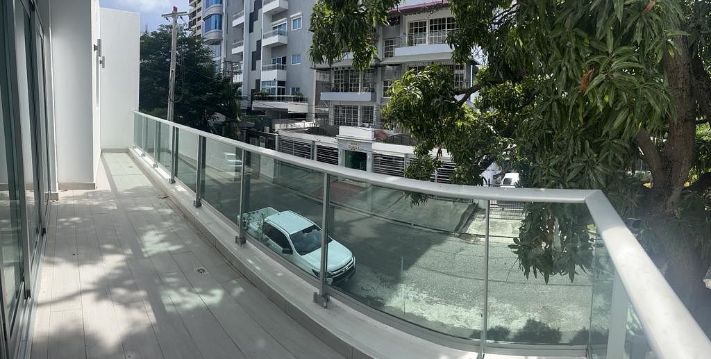 balcon, foto 6 de 8