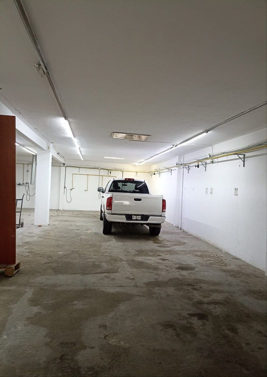 Galpão comercial em San Andrés, Guadalajara, foto 15 de 18