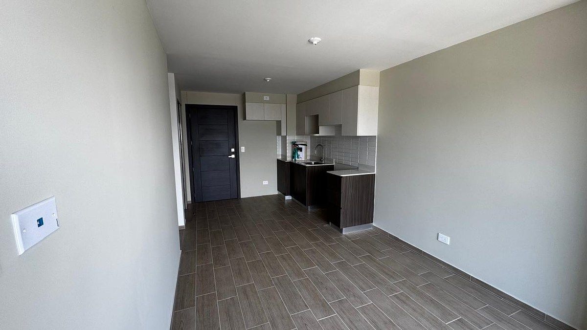 Apartamento en venta en Zona 12 - Image 2