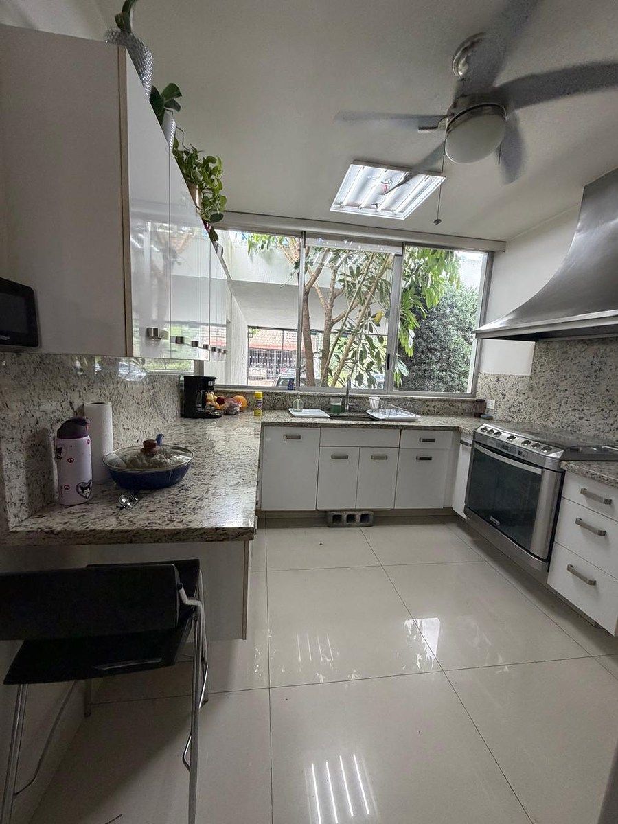 Casa em Fuentes del Valle, San Pedro Garza García, foto 2 de 6