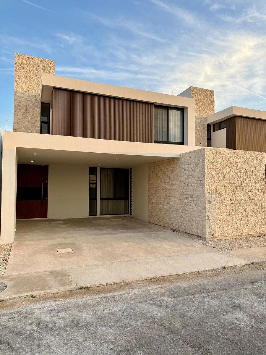 House in Gated Community in Cholul, Mérida, photo 2 of 12