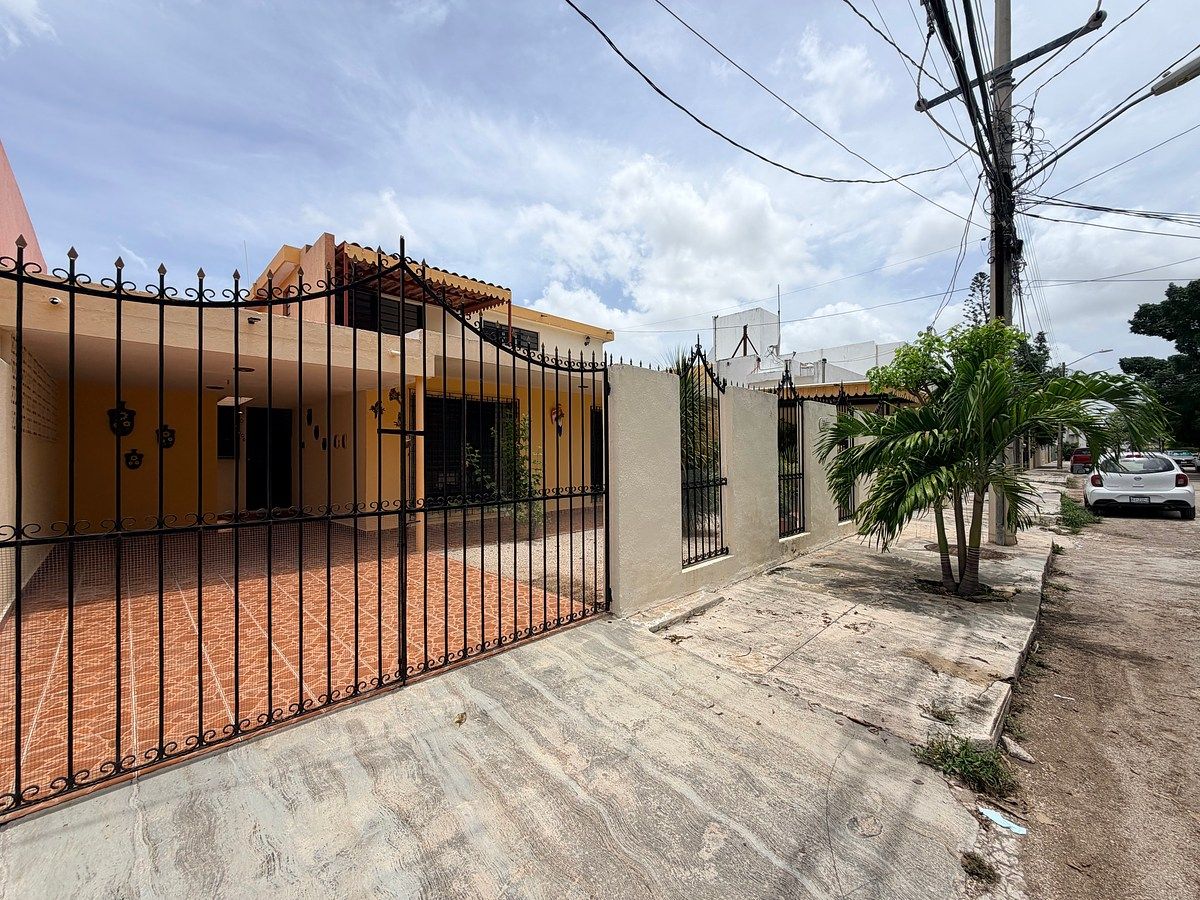 Casa en Jardines de Mérida, Mérida, foto 2 de 24