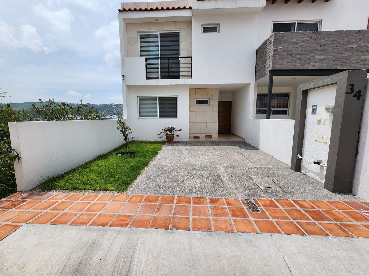 CASA EN VENTA EN PEDREGAL SHOENSTATT, foto 1 de 8