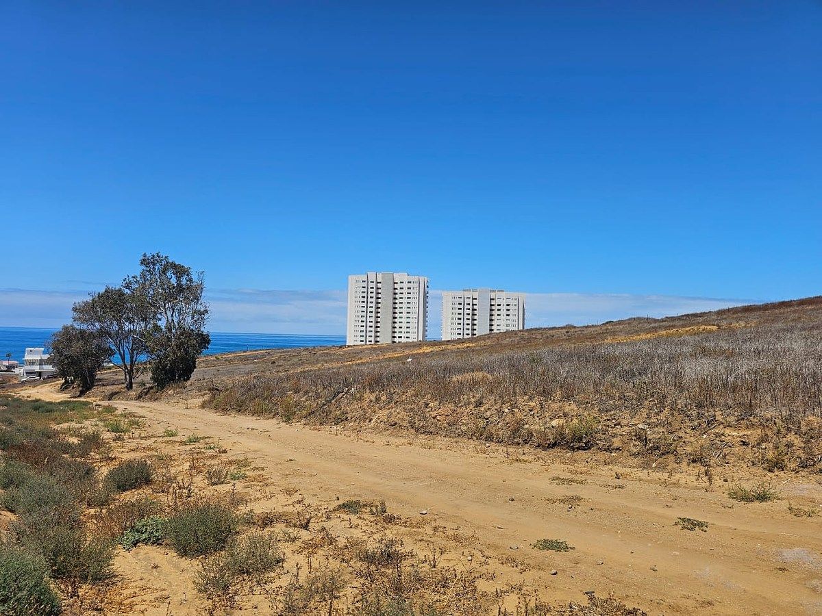Land for sale in Hacienda del Pacífico – Rosarito, photo 1 of 17