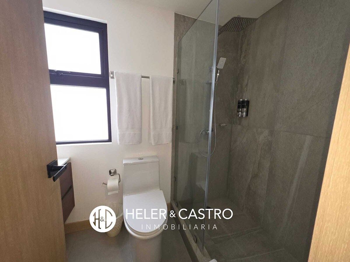 Apartamento en Zona 10, Guatemala, foto 8 de 11