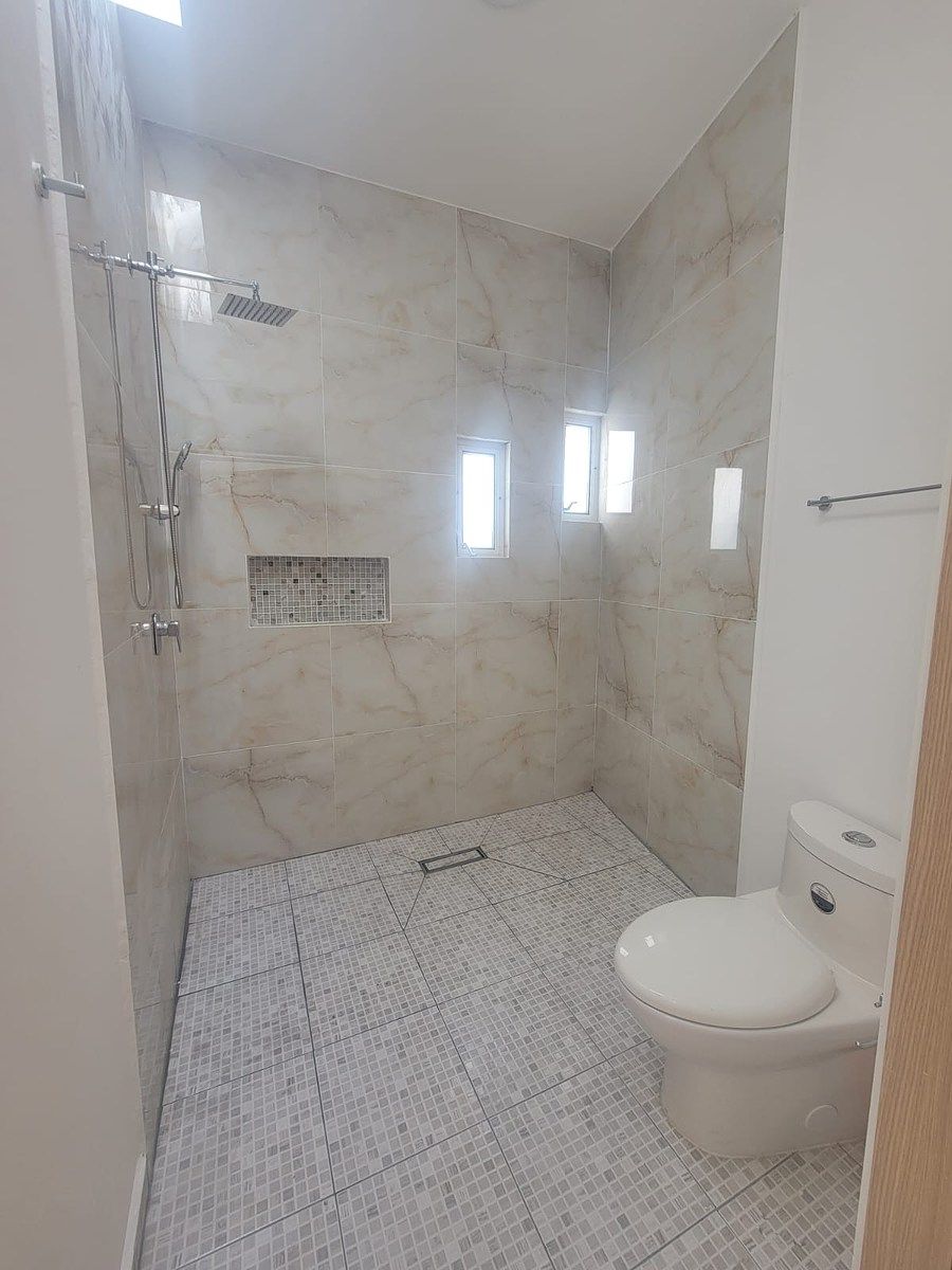 Baño principal, photo 5 of 11