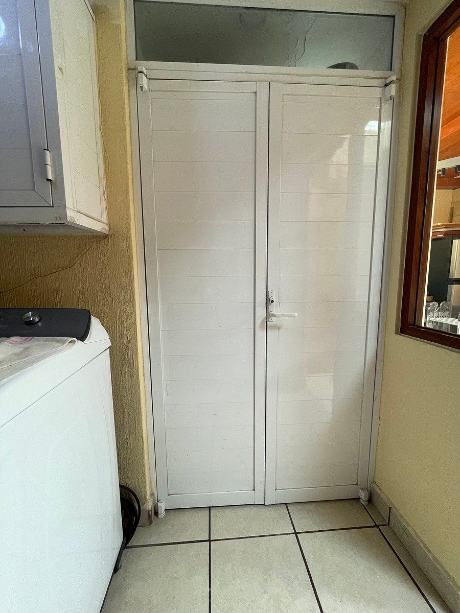 Cuarto de blancos, photo 46 of 48