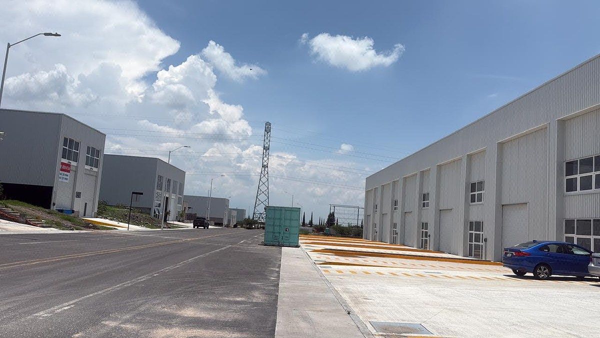 Industrial Building in El Carmen, El Marqués, photo 4 of 5
