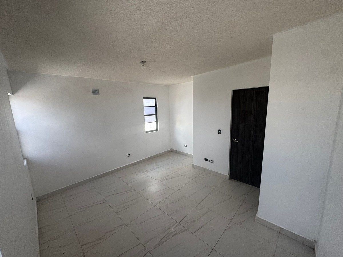 House in Gated Community in Murano, García, photo 10 of 13