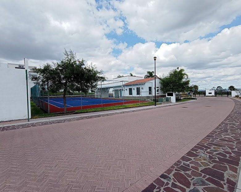 Terreno en Venta en Cd Maderas Sur, photo 1 of 5