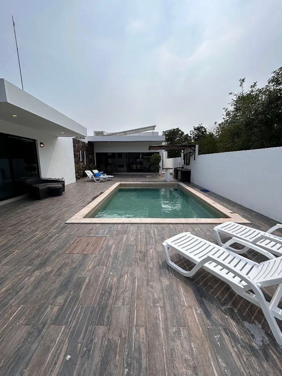 CASA AMUEBLADA EN VENTA Y RENTA EN LA REJOYADA, photo 1 of 11