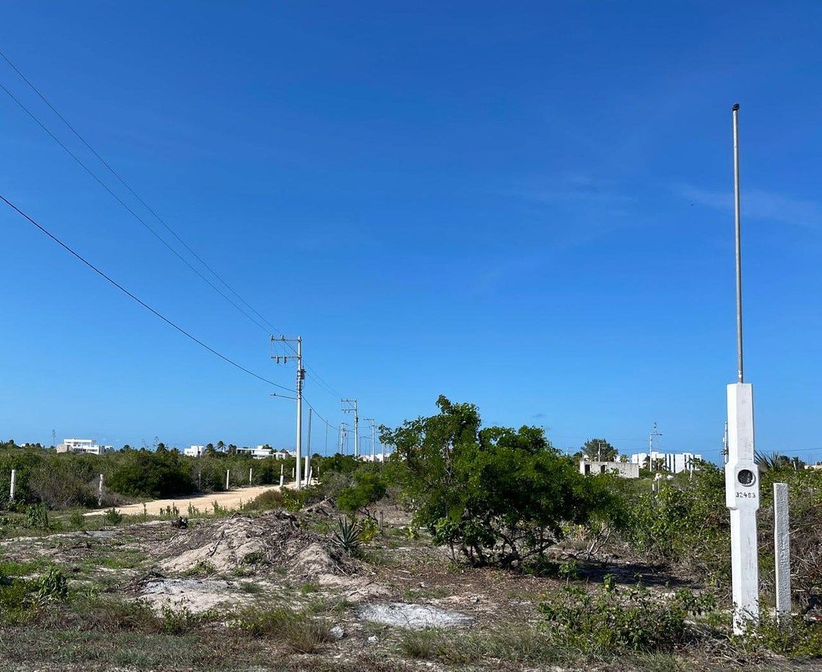 Lot in Chicxulub Puerto, Progreso, photo 2 of 3
