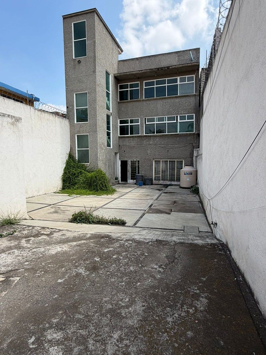 Edificio habitacional en venta en Barrio Santa Ana, Tláhuac - foto 1