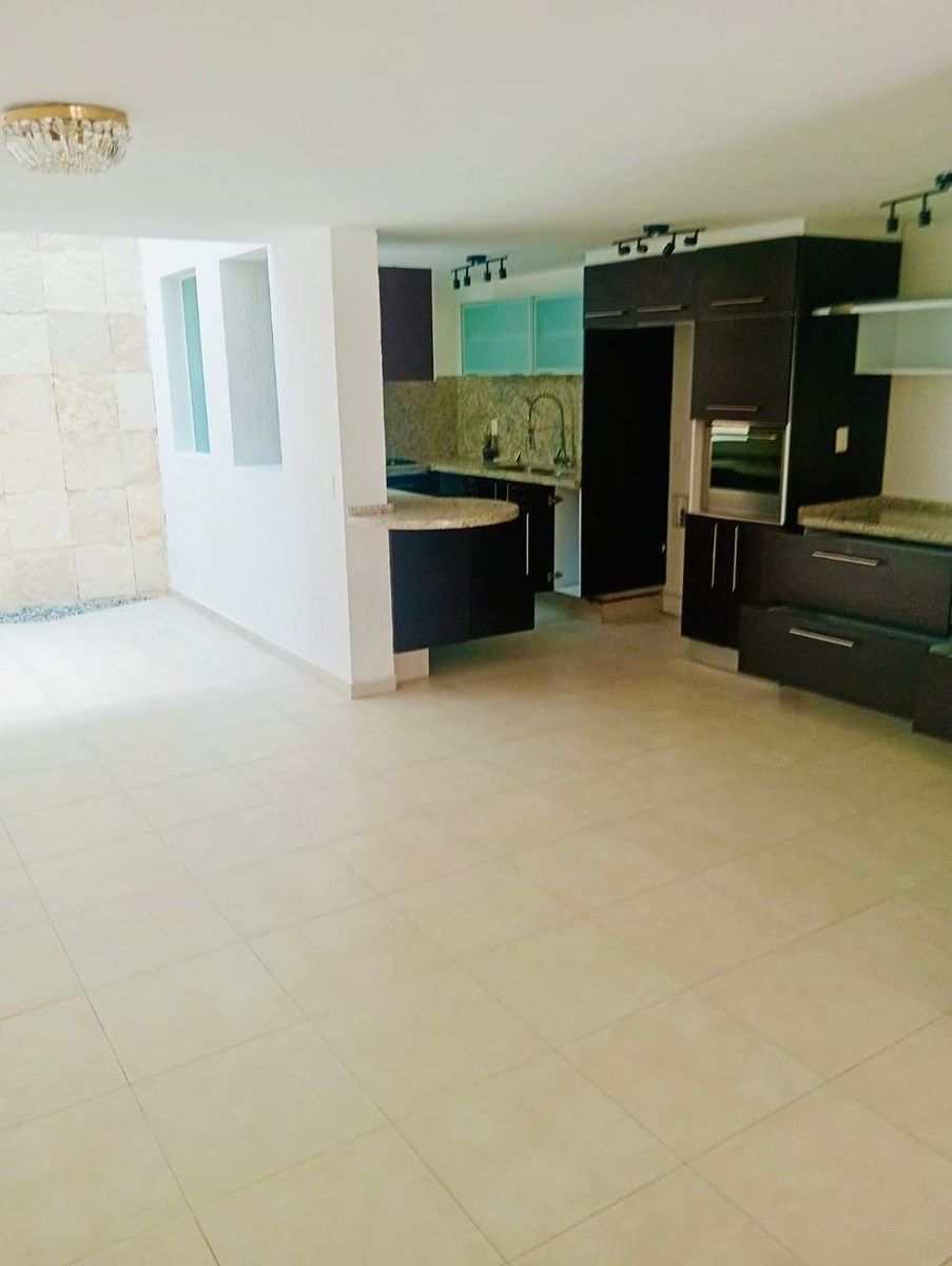 House in Gated Community in Santa Fe Cuajimalpa, Cuajimalpa de Morelos, photo 3 of 15