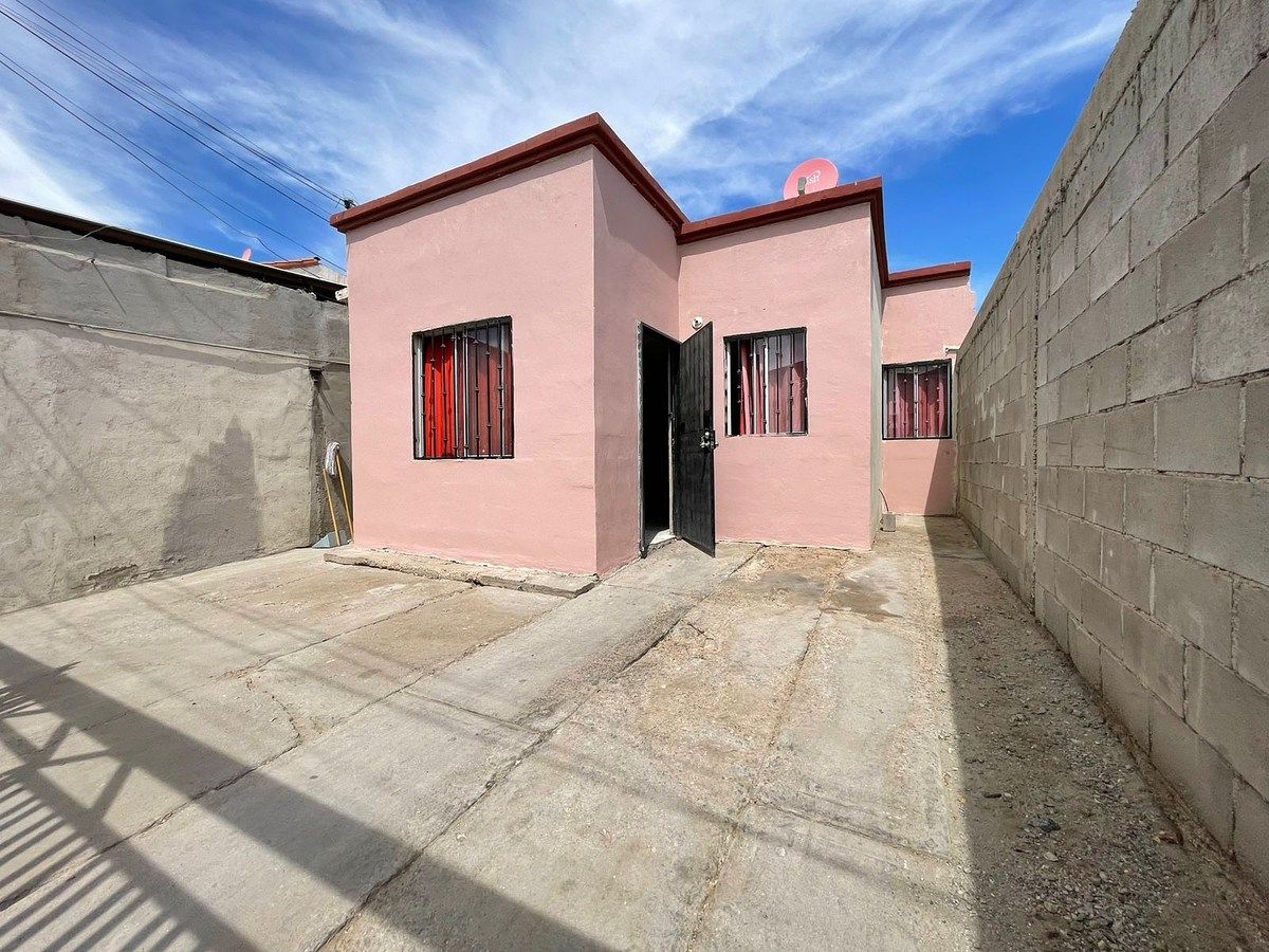 Casa en Hacienda del Río, Mexicali, foto 2 de 12