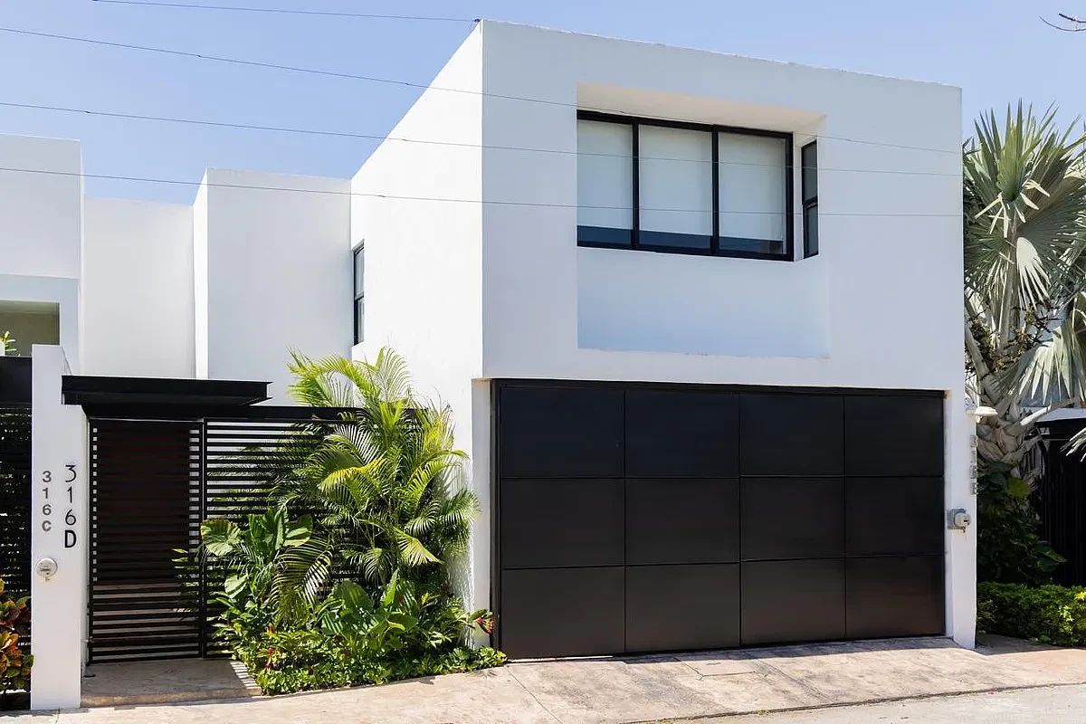 Preciosa casa en venta en Montebello, Merida, Yucatán, foto 1 de 19