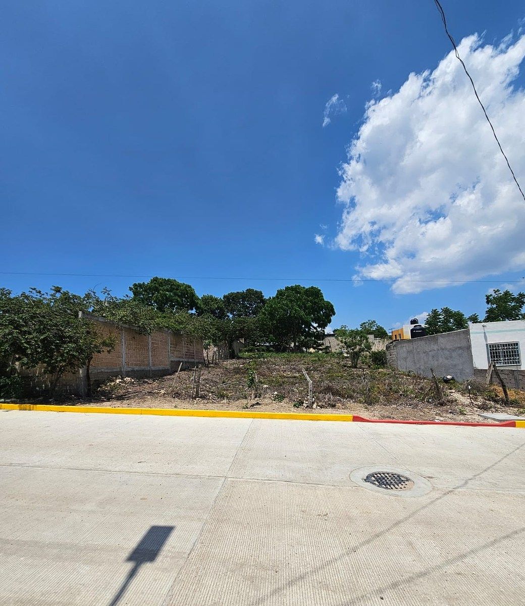 Terreno urbanizado con servicios en Berriozabal, foto 1 de 8