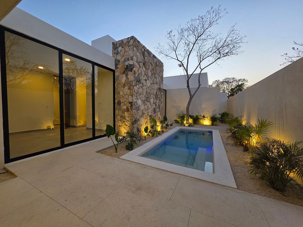 House in Cholul, Mérida, photo 2 of 17