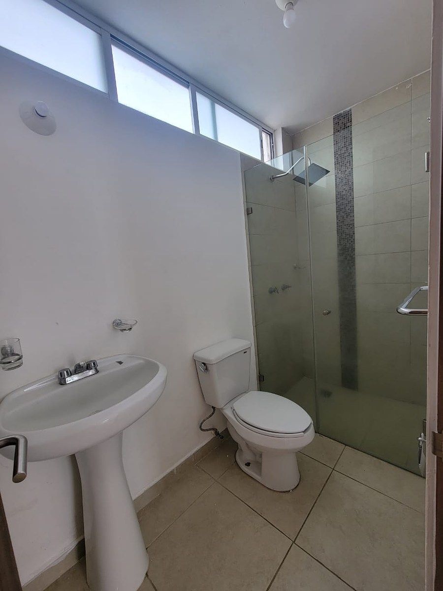 Baño completo, photo 7 of 10