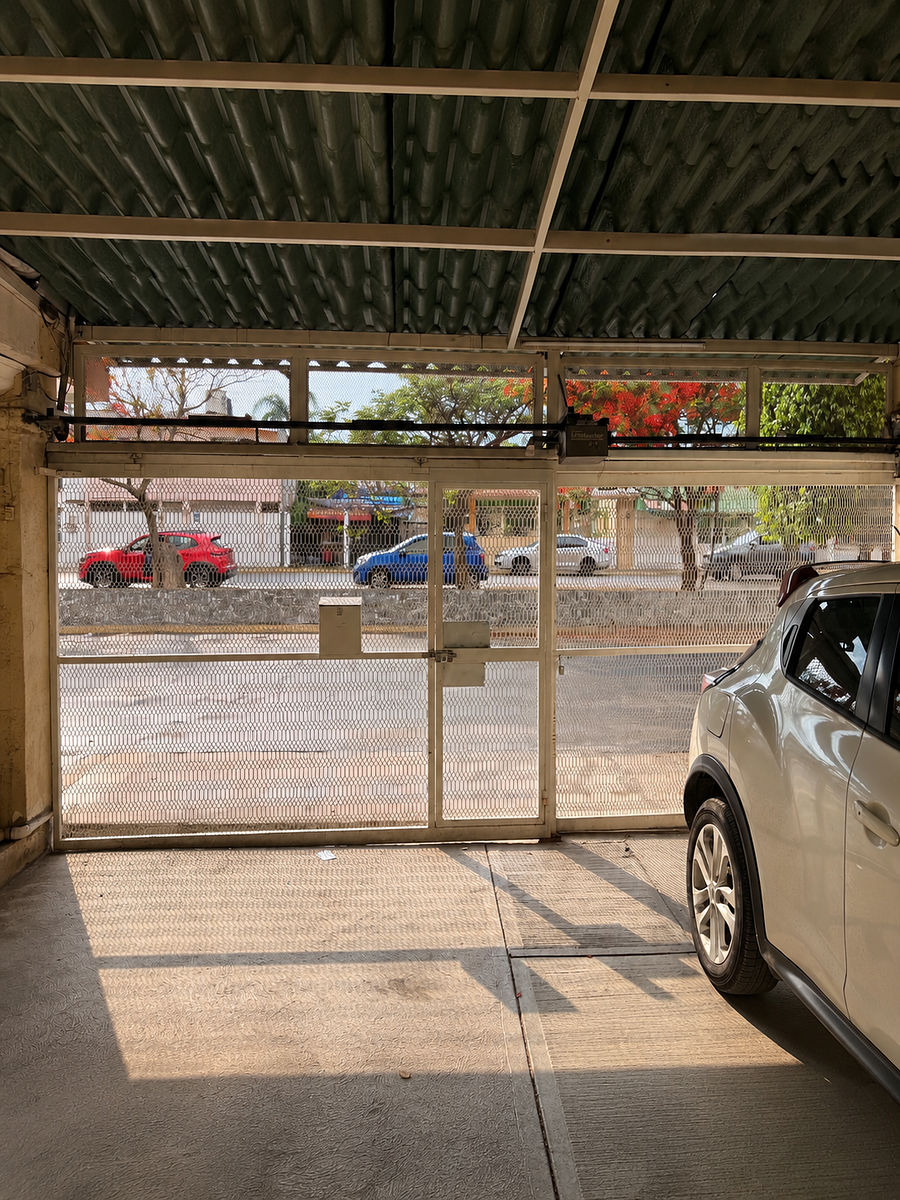 estacionamiento, foto 2 de 27