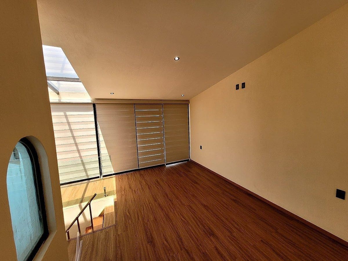 Building in Chapala Centro, Chapala, photo 13 of 17