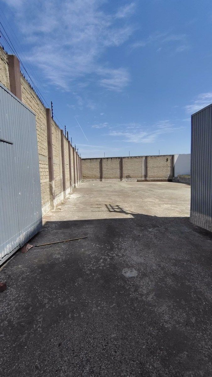 Commercial Storage Unit in El Salto Centro, El Salto, photo 22 of 25