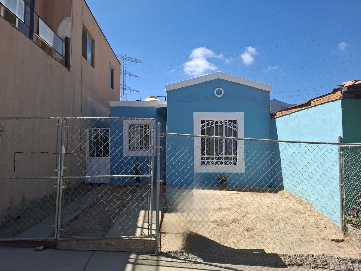 Casa en Venta en  Villas del Sol, Ensenada B.C., foto 1 de 14