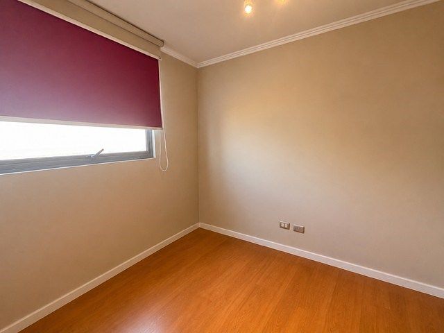 Casa en La Reina – 5 dormitorios, 3 estacionamientos, piscina en condominio