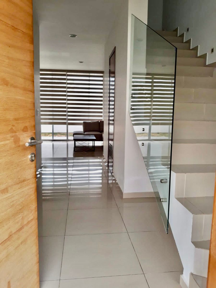 Casa em Santillana Parque Residencial, Zapopan, foto 2 de 16
