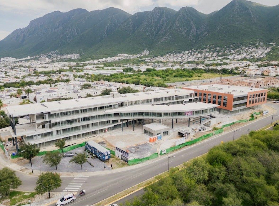 Sala Comercial em La Rioja Privada Residencial, Monterrey, foto 2 de 4