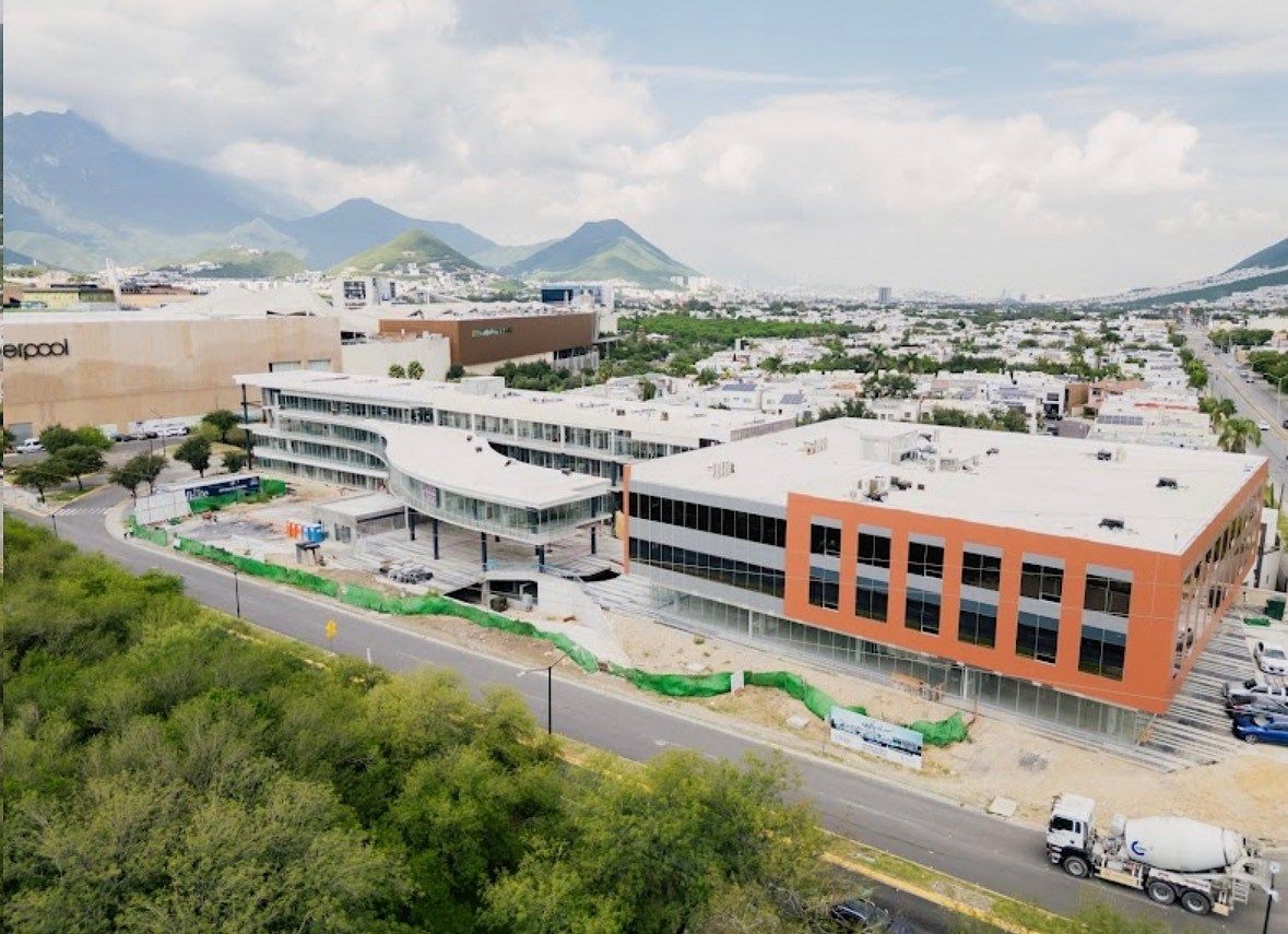 Sala Comercial em La Rioja Privada Residencial, Monterrey, foto 3 de 4