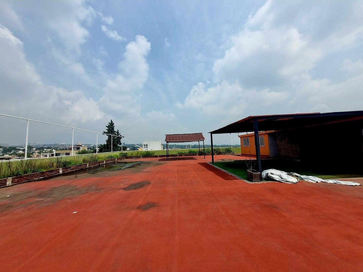 Building in San Miguel Tecamachalco, Naucalpan de Juárez, photo 14 of 26