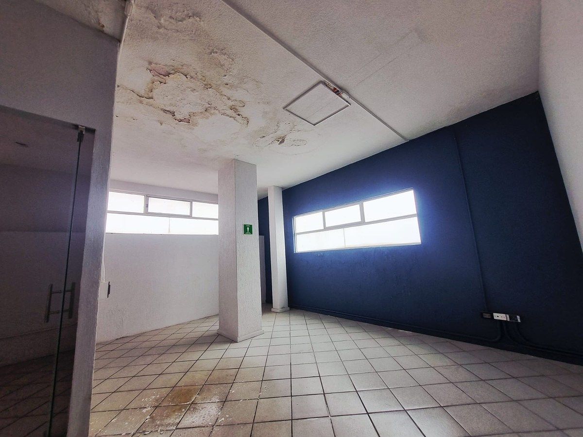 Building in San Miguel Tecamachalco, Naucalpan de Juárez, photo 17 of 26