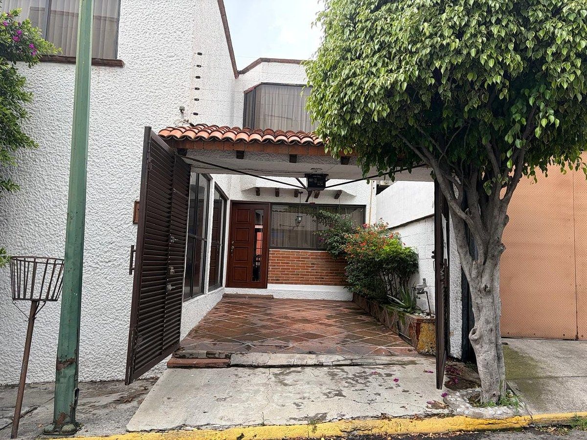 House in Boulevares, Naucalpan de Juárez, photo 2 of 38