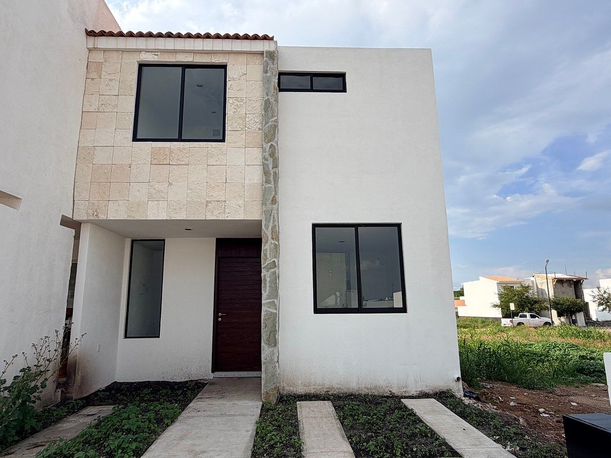 🏠 CASA EN VENTA EN CIUDAD MADERAS ESTUDIÓ EN PLANTA BAJA, foto 1 de 11