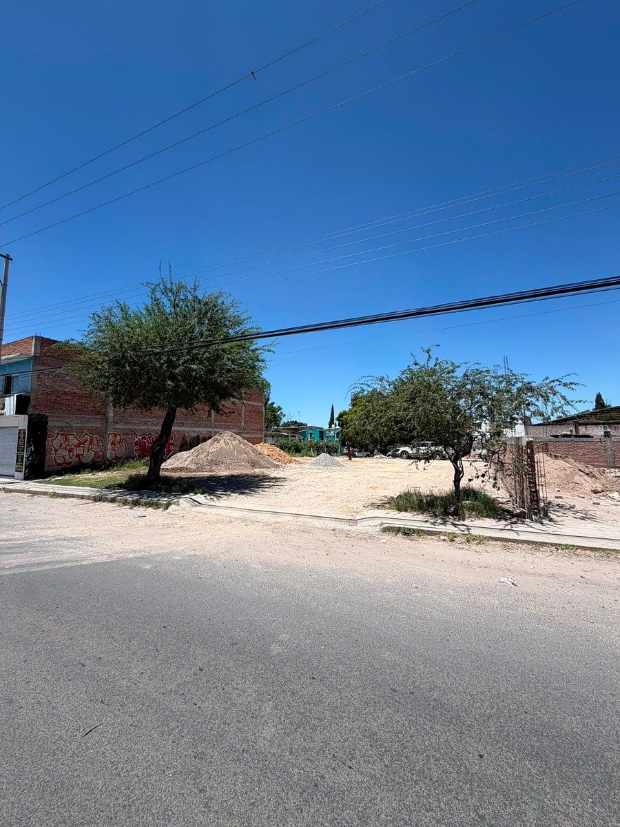 Lote comercial em Emiliano Zapata, Celaya, foto 2 de 8