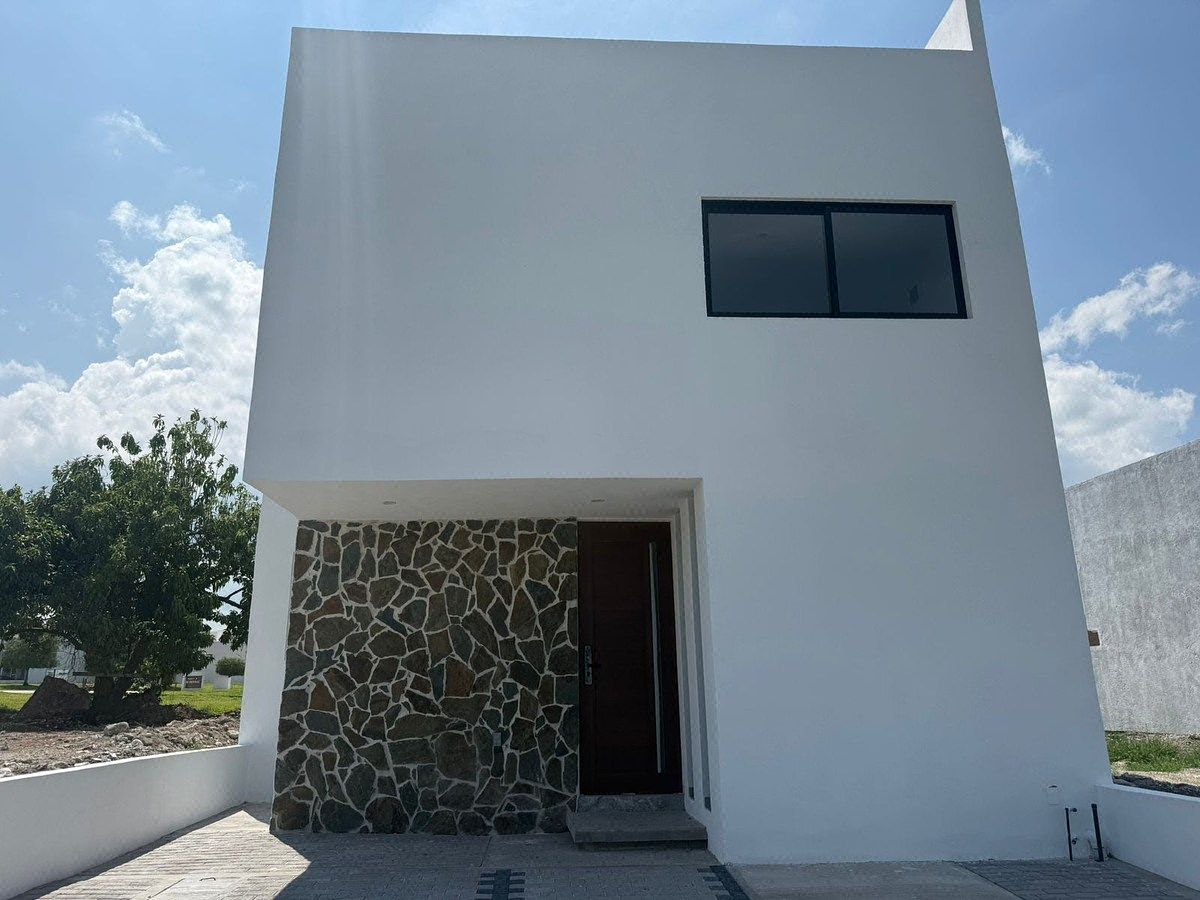CASA EN VENTA EN PRESERVE JURIQUILLA, photo 1 of 15