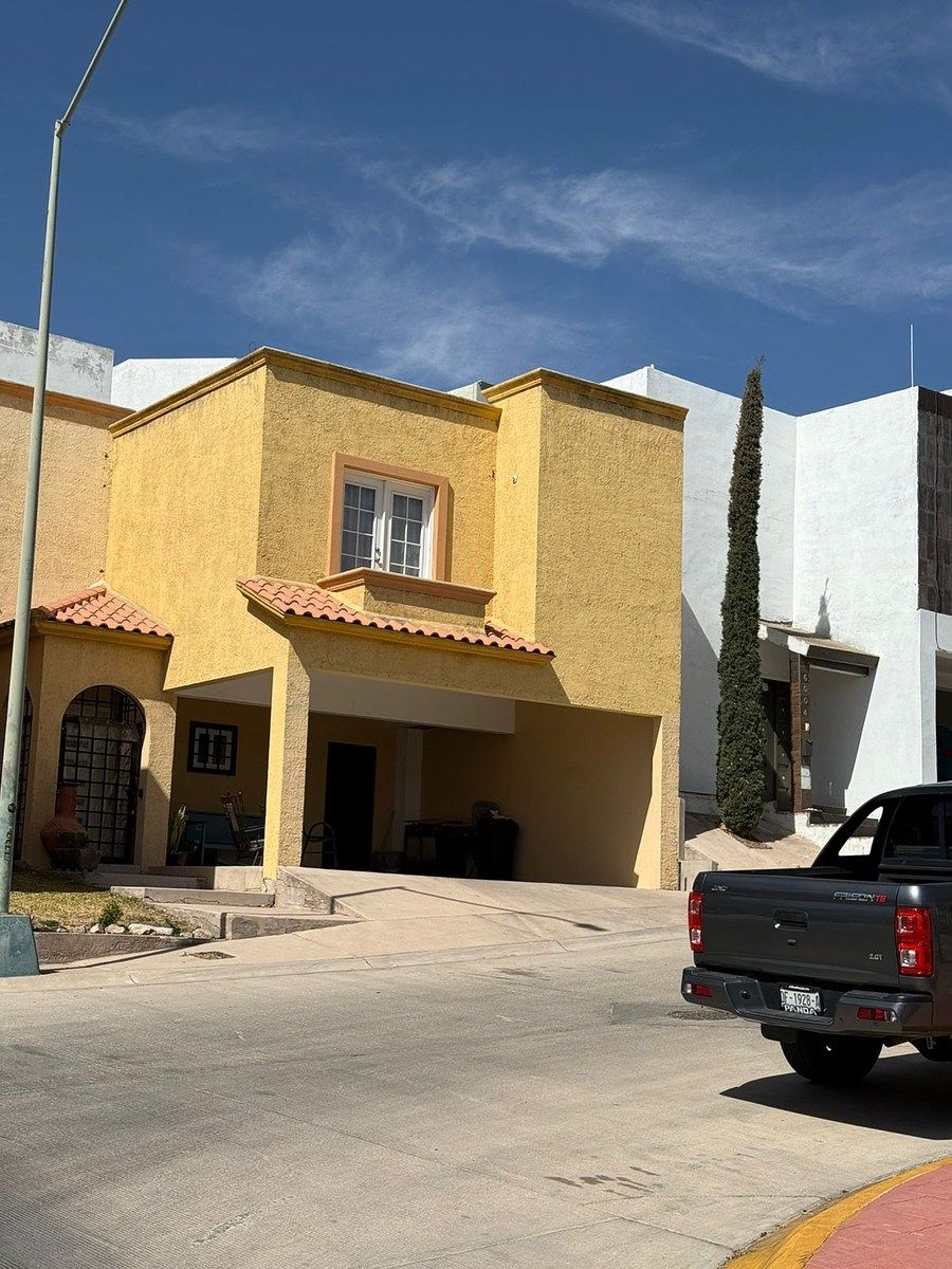 CASA EN VENTA EN FRAC. CORDILLERAS, foto 1 de 18