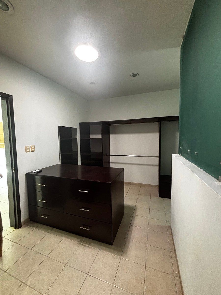 Clóset vestidor principal, foto 18 de 29