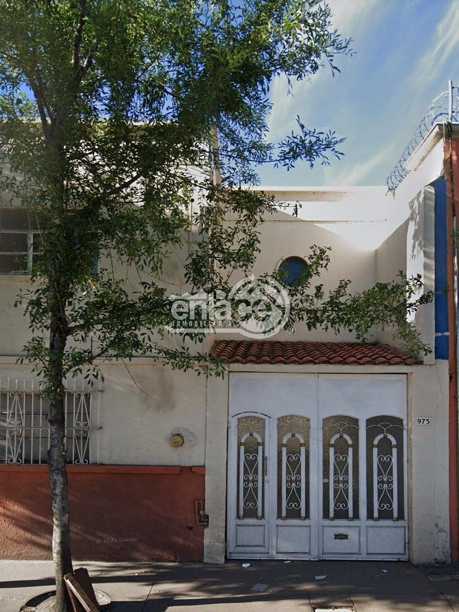 Casa en venta con departamento independiente Blvd Felipe pescador